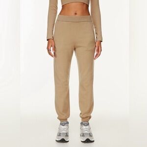 ✨Aritzia BABATON ✨ Tan Rodin Joggers